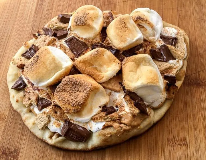 Peanut butter Marshmallow s'mores pizza recipe for the grill