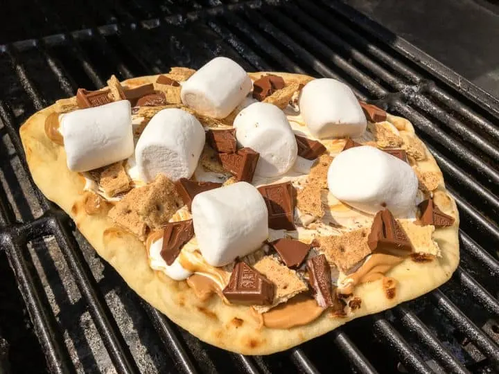 Peanut butter s'mores pizza recipe for the grill
