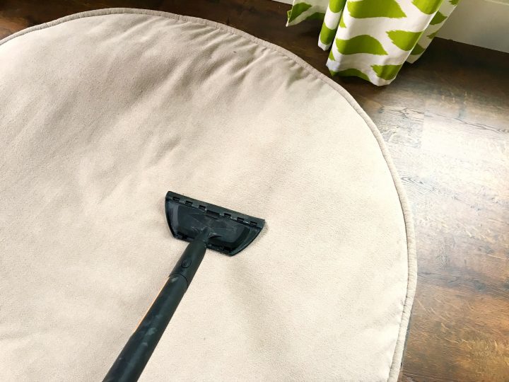 how to clean pet beds without chemicals