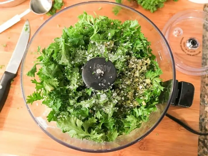 How to make healthy salad dressing with yogurt