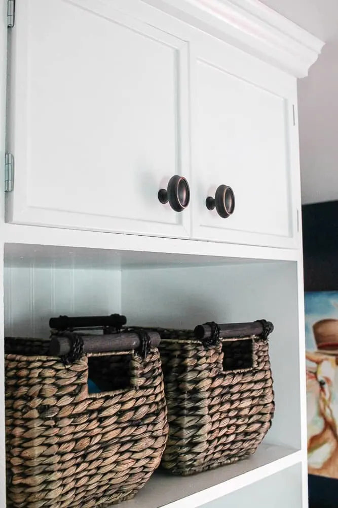 How to build DIY mudroom coat bench baskets step by step