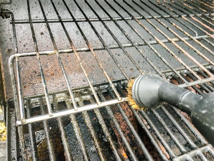 How to clean a grill with a steam machine-11